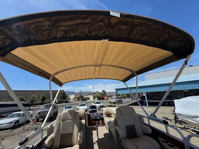 Slide: The Image of Sun Tracker Party Barge 22 DLX 2023 - 46