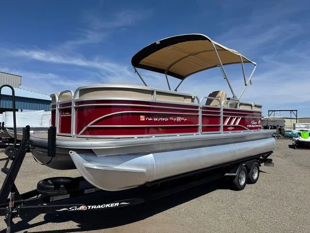 Slide: The Image of Sun Tracker Party Barge 22 DLX 2023 - 54