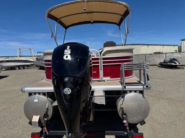 Slide: The Image of Sun Tracker Party Barge 22 DLX 2023 - 6