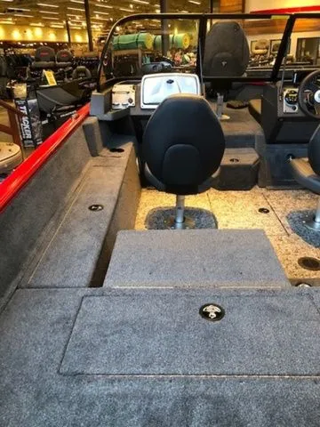 Slide: The Image of Interior of Tracker PRV 175CB boat, model year 2026. - 10