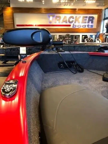 Slide: The Image of Tracker PRV 175CB boat 2026 in showroom. - 17