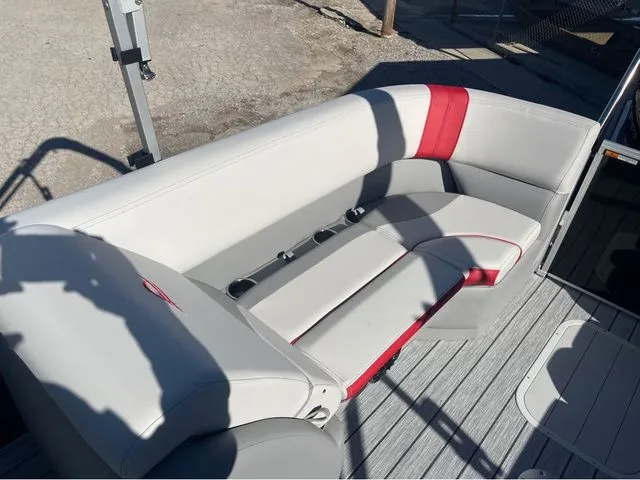 Slide: The Image of SunCatcher Select 322RC 2026 - 8