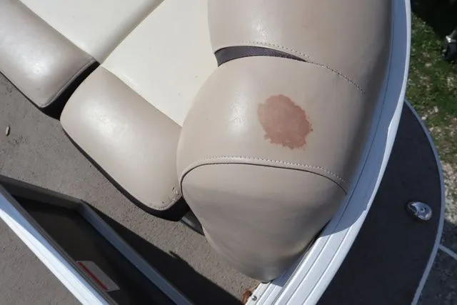 Slide: The Image of Sun Tracker Party Barge 20 DLX 2015 - 17