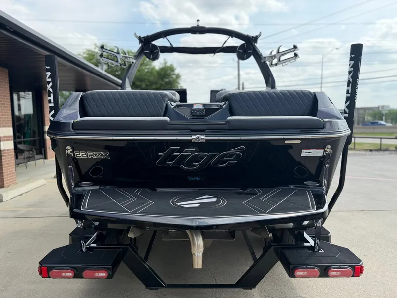 Slide: The Image of Tigé 22RZX 2022 - 4