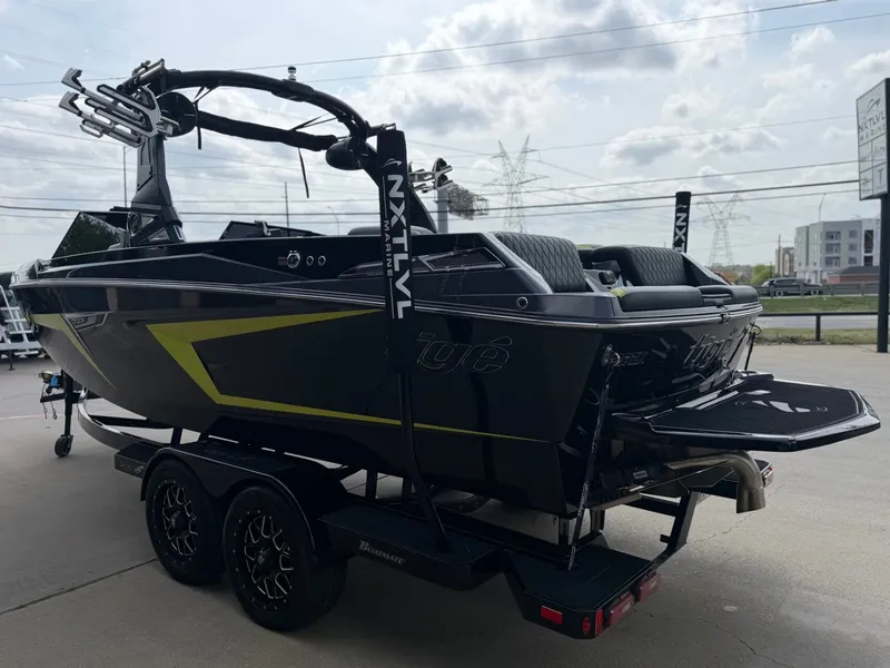 Slide: The Image of Tigé 22RZX 2022 - 6