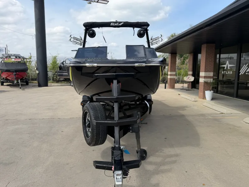 Slide: The Image of Tigé 22RZX 2022 - 9