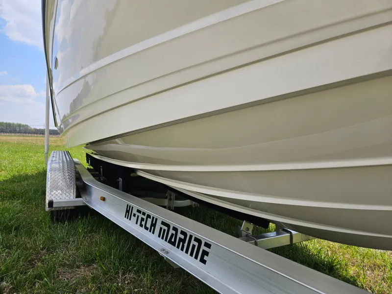 Slide: The Image of Sea Ray SLX 280 2021 - 55