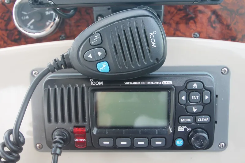 Slide: The Image of 22 Icom VHF - 24