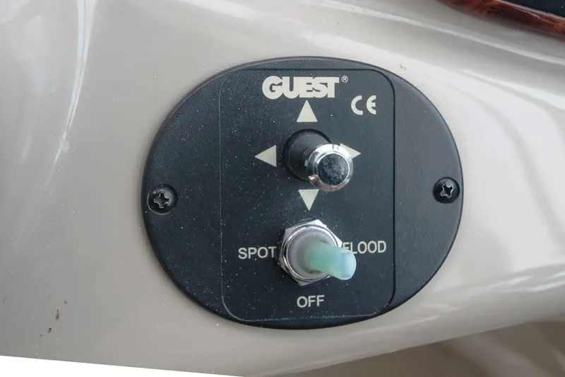 Slide: The Image of 29 Spotlight Control - 34