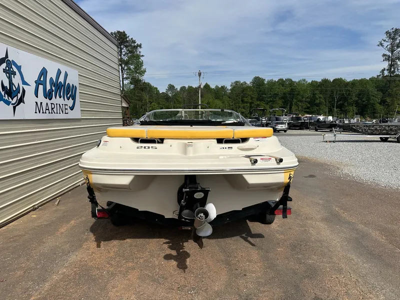 Slide: The Image of Sea Ray 205 Sport 2010 - 7