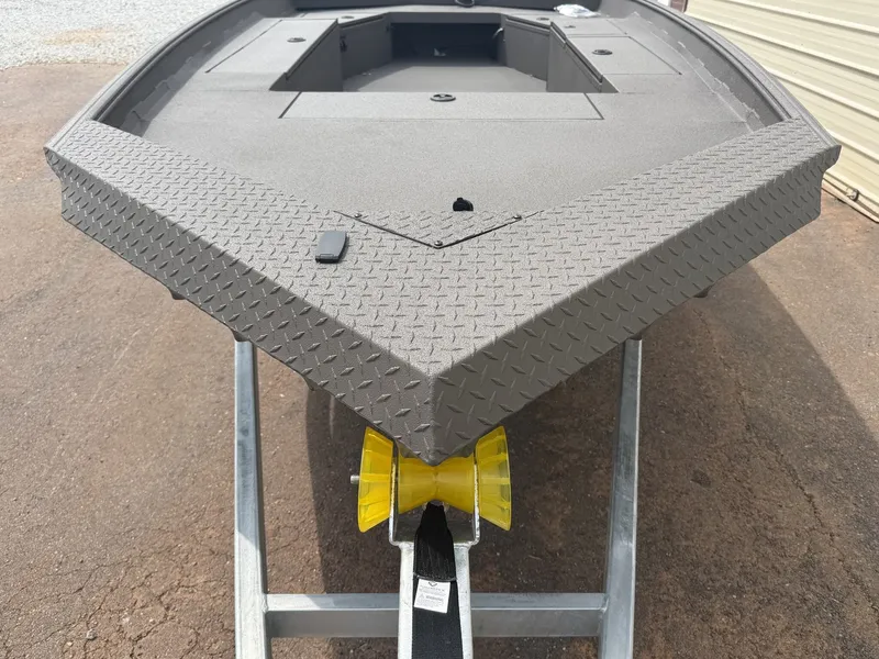 Slide: The Image of Alweld 756 INVADER 2026 - 3