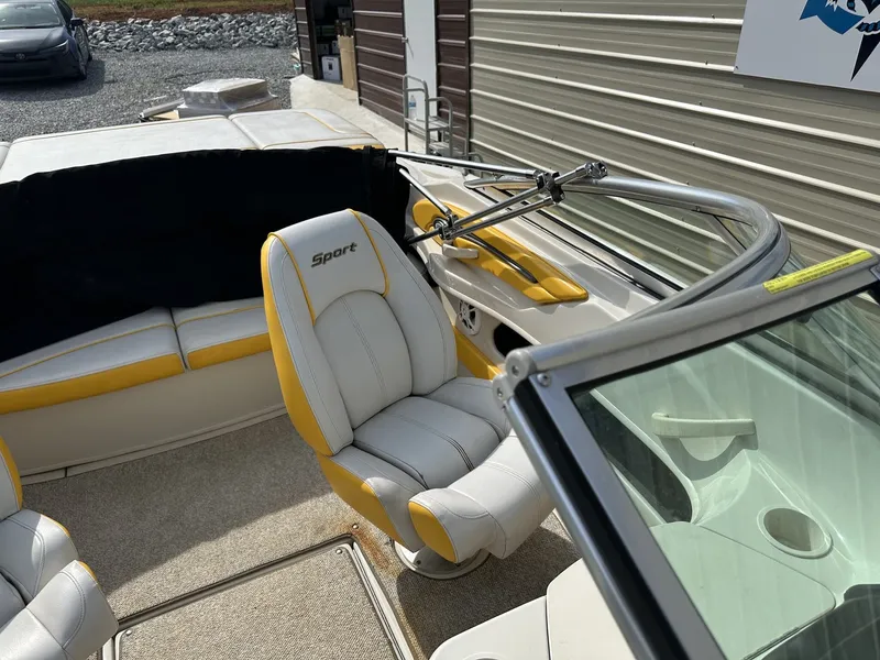 Slide: The Image of Sea Ray 205 Sport 2010 - 3