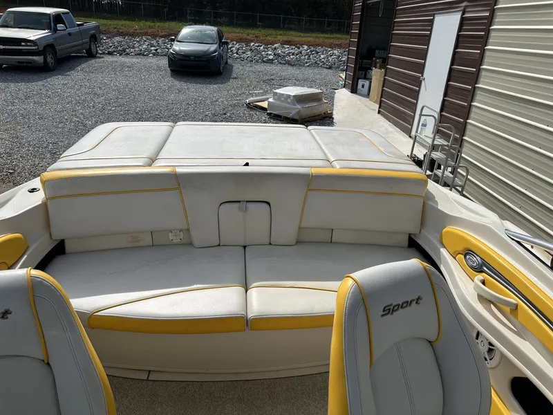 Slide: The Image of Sea Ray 205 Sport 2010 - 9