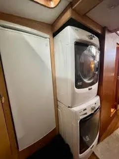 Slide: The Image of Washer and dryer in a 1996 President 545 yacht. - 40