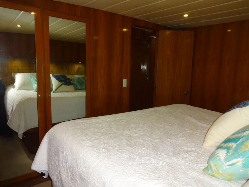 Slide: The Image of President 545 1996 - 77