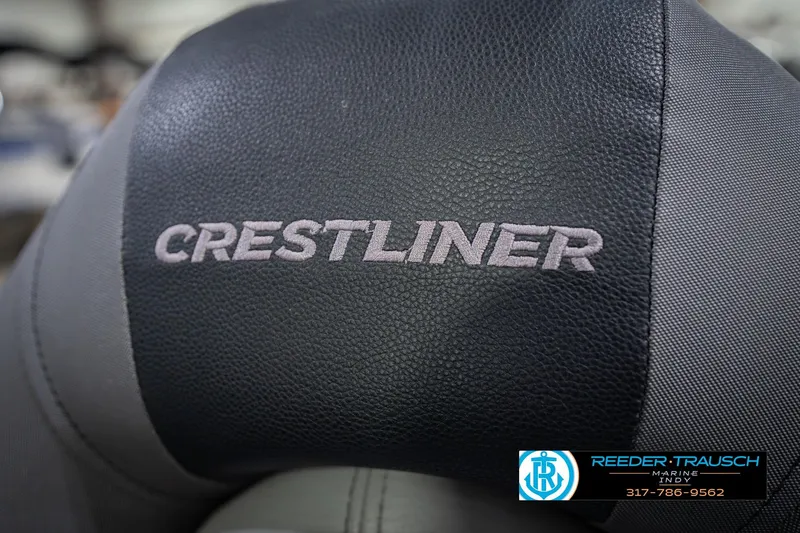 Slide: The Image of Crestliner 1650 Fish Hawk SE 2014 boat seat with logo, Reeder-Trausch Marine contact. - 41