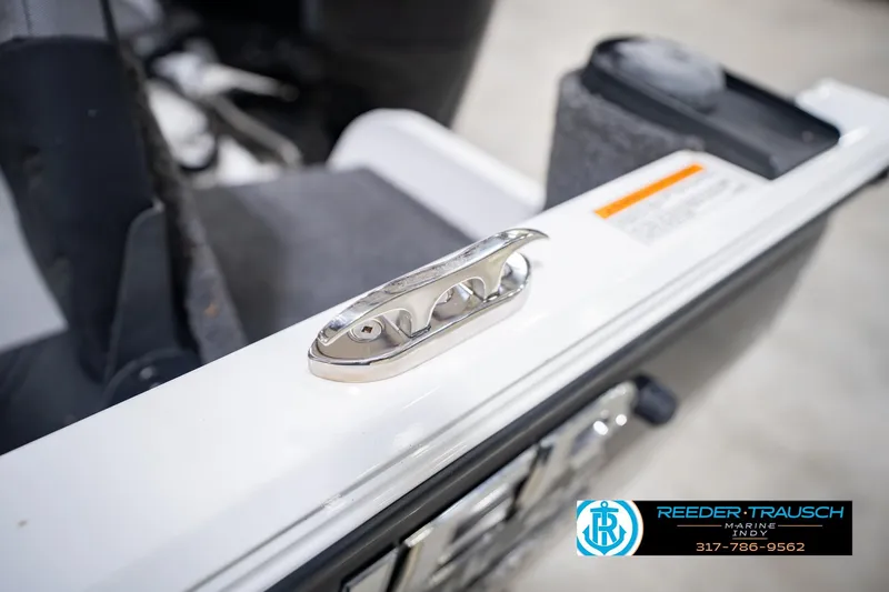 Slide: The Image of 2014 Crestliner 1650 Fish Hawk SE boat cleat detail, featuring Reeder Trausch Marine logo. - 60