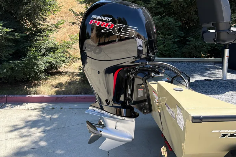 Slide: The Image of 2026 Tracker Pro Team 195 boat with Mercury Pro XS outboard motor. - 11