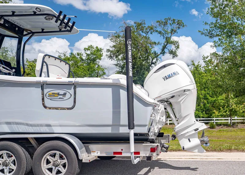 Slide: The Image of Sea Hunt Ultra 255 SE 2026 - 3