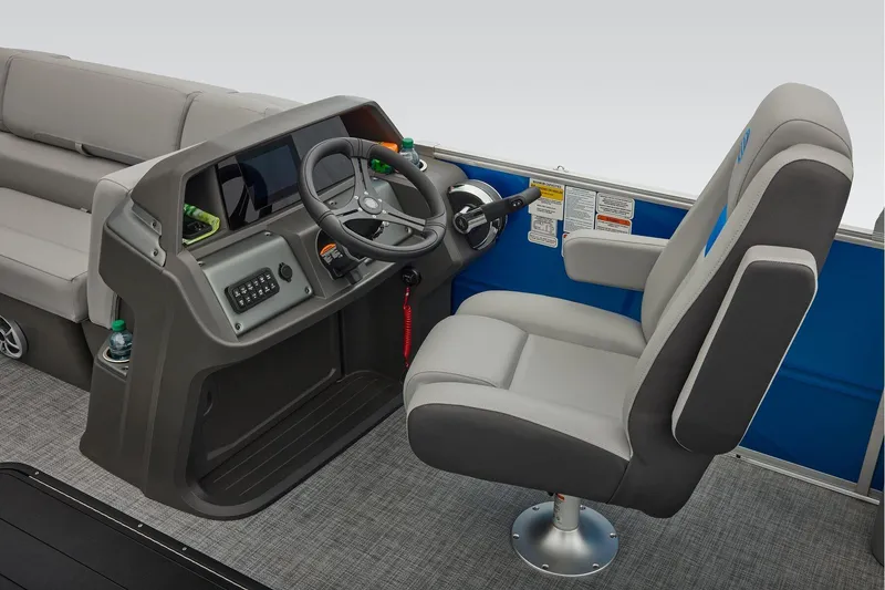 Slide: The Image of Sun Tracker Party Barge 22 RF XP3 2026 - 32