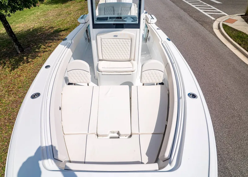 Slide: The Image of Sea Hunt Ultra 265 SE 2026 - 21