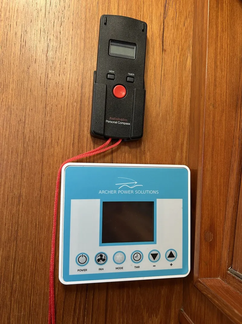 Slide: The Image of Electronic control and compass on Wauquiez Centurion 1987. - 25