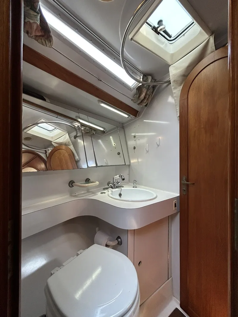 Slide: The Image of Interior view of a 1987 Wauquiez Centurion bathroom. - 37