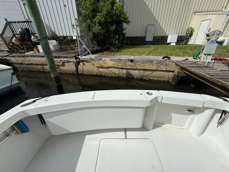 Slide: The Image of Luhrs Tournament 290 Open 2000 at dock, interior view. - 20