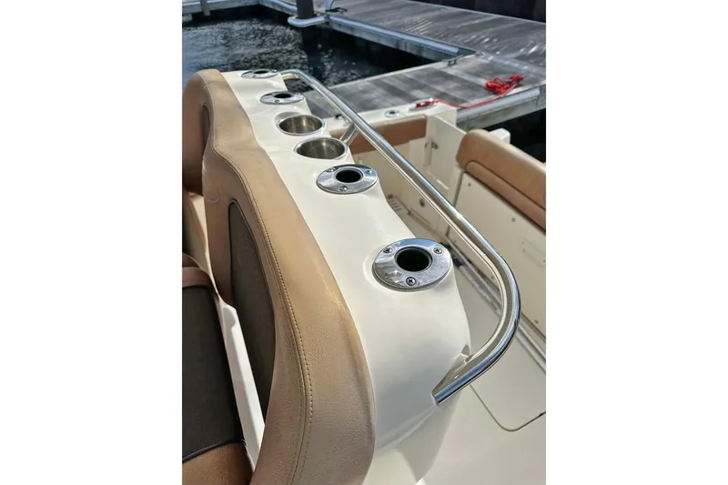 Slide: The Image of Scout 255 LXF 2017 - 10