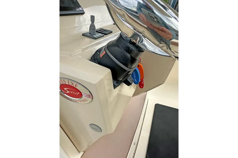 Slide: The Image of Scout 255 LXF 2017 - 16