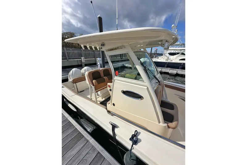 Slide: The Image of Scout 255 LXF 2017 - 3