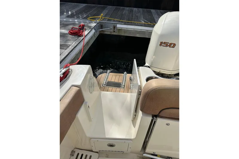 Slide: The Image of Scout 255 LXF 2017 - 7