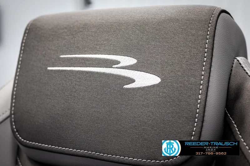 Slide: The Image of Close-up of a Bennington 21 SL 2025 boat seat. - 36