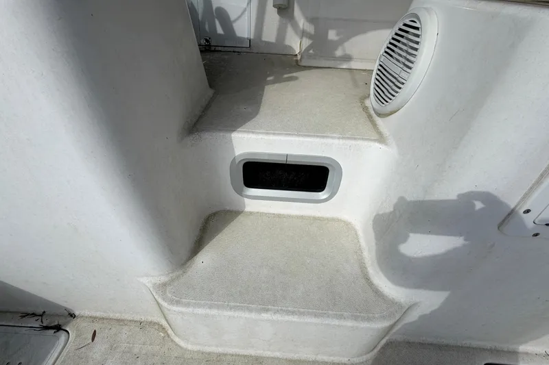 Slide: The Image of Interior step detail of a 2000 Century 3200 Walk-Around boat. - 41