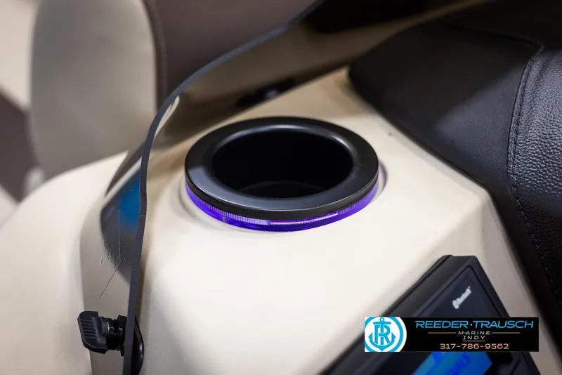 Slide: The Image of Illuminated cup holder in Bennington 20 SL 2025 boat. - 38