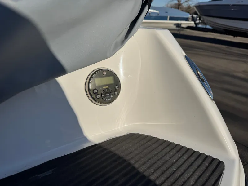 Slide: The Image of Yamaha SX210 2014 boat console with controls. - 20