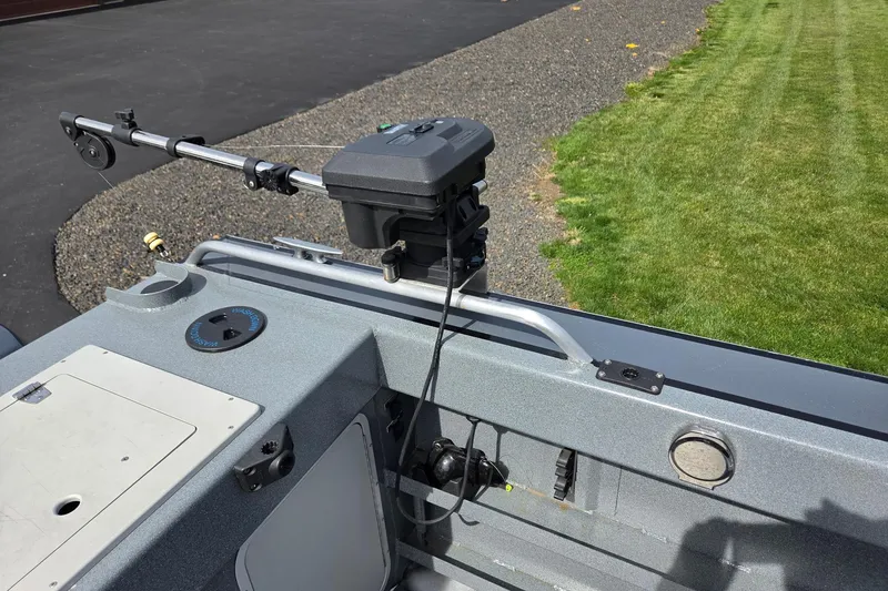 Slide: The Image of Duckworth 28 Offshore 2012 boat with mounted fishing rod holder and equipment. - 21