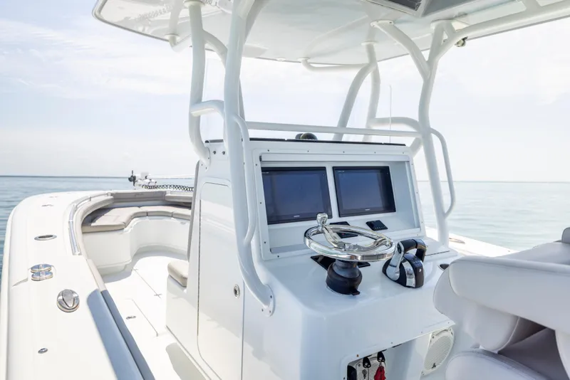 Slide: The Image of Interior view of a 2018 Yellowfin 32 Offshore boat. - 36