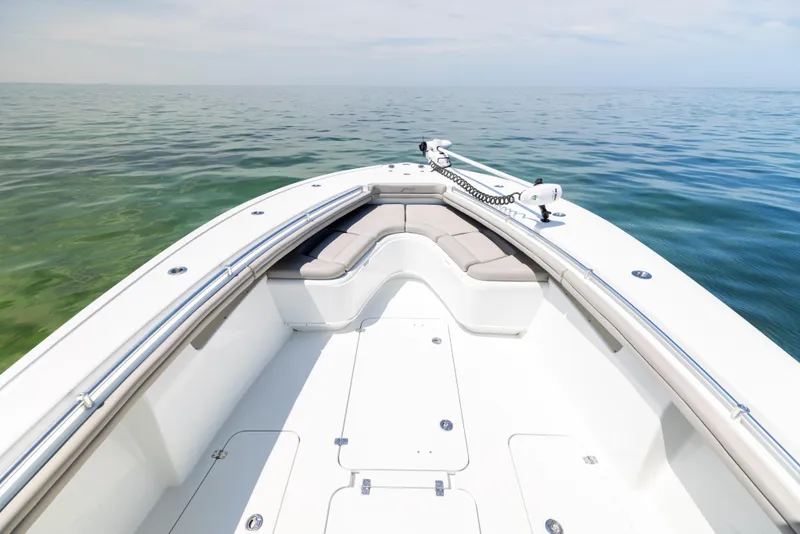 Slide: The Image of Yellowfin 32 Offshore 2018 - 50