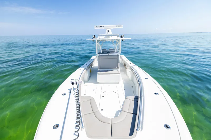 Slide: The Image of Yellowfin 32 Offshore 2018 - 51