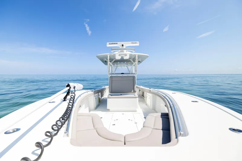 Slide: The Image of Yellowfin 32 Offshore 2018 - 52