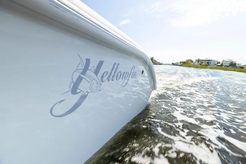 Slide: The Image of Yellowfin 32 Offshore 2018 - 56