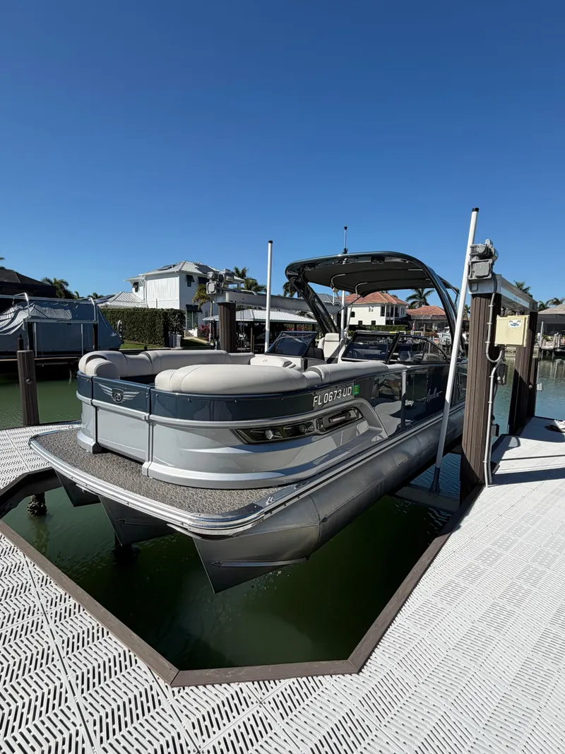 The Image of 2021 Avalon Excalibur Twin Elite Pontoon at dock. - 0