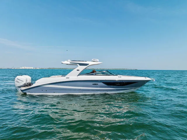 Slide: The Image of Sea Ray SLX 260 Surf 2023 - 48