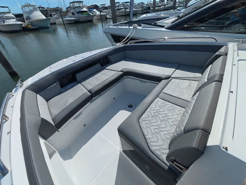 Slide: The Image of Galeon 335 GTO 2027 - 28