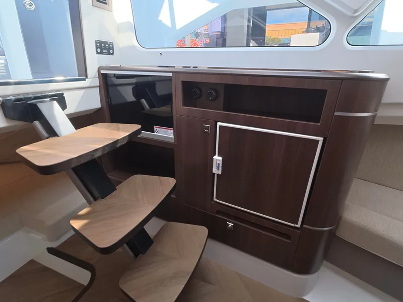 Slide: The Image of Galeon 335 GTO 2027 - 16