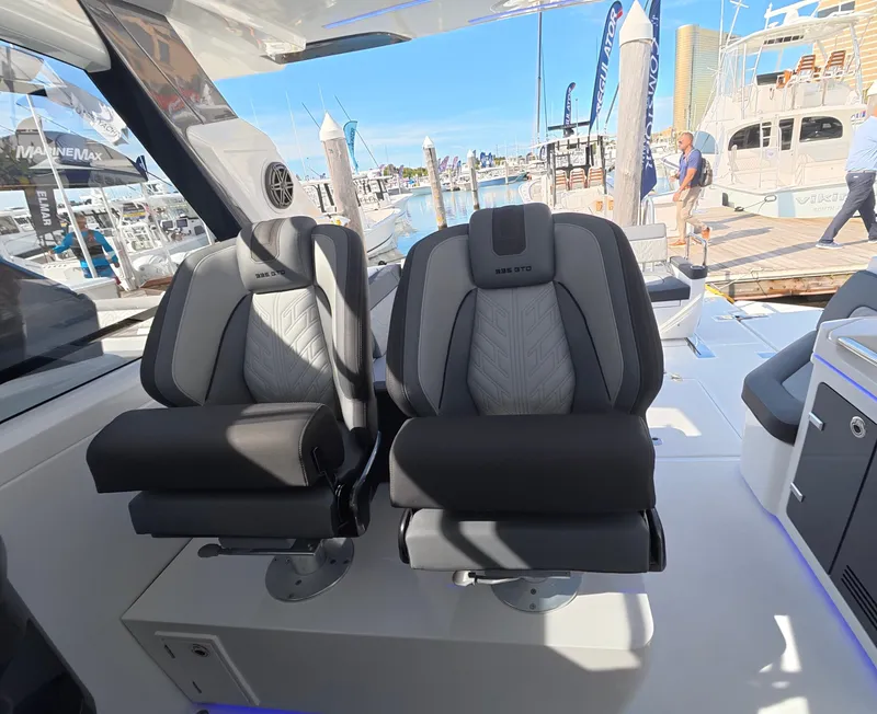 Slide: The Image of Galeon 335 GTO 2027 - 13