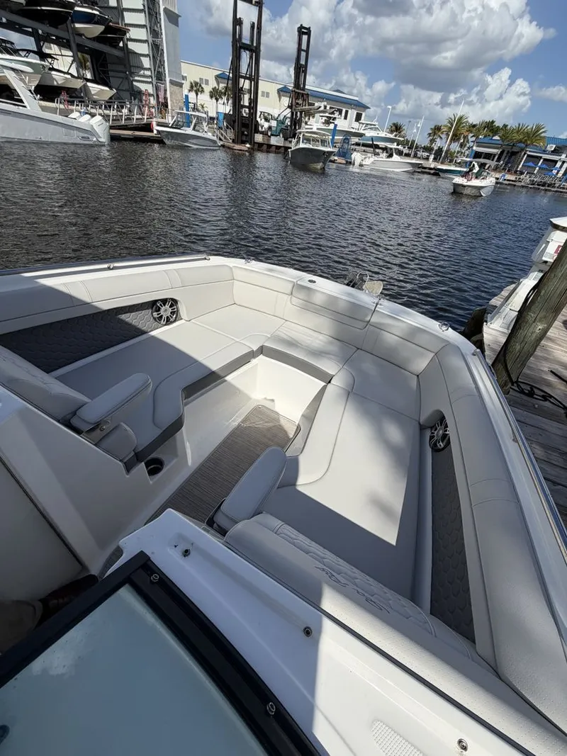 Slide: The Image of Sea Ray SDX 270 Outboard 2024 - 25