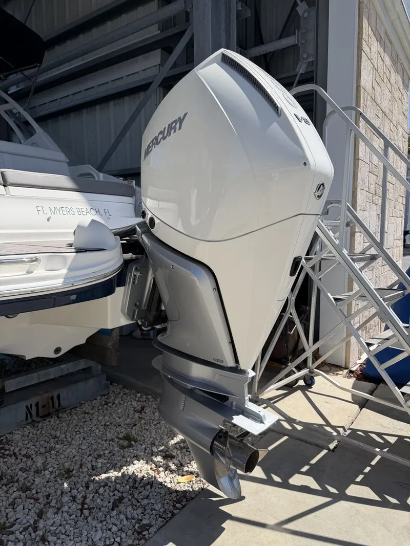 Slide: The Image of 2024 Sea Ray 270 SDX OB with Mercury outboard motor. - 35
