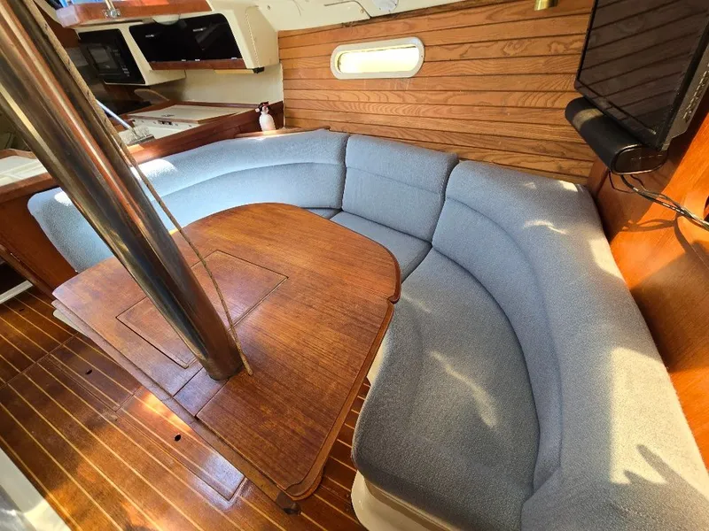 Slide: The Image of Hunter 336 1995 - 10